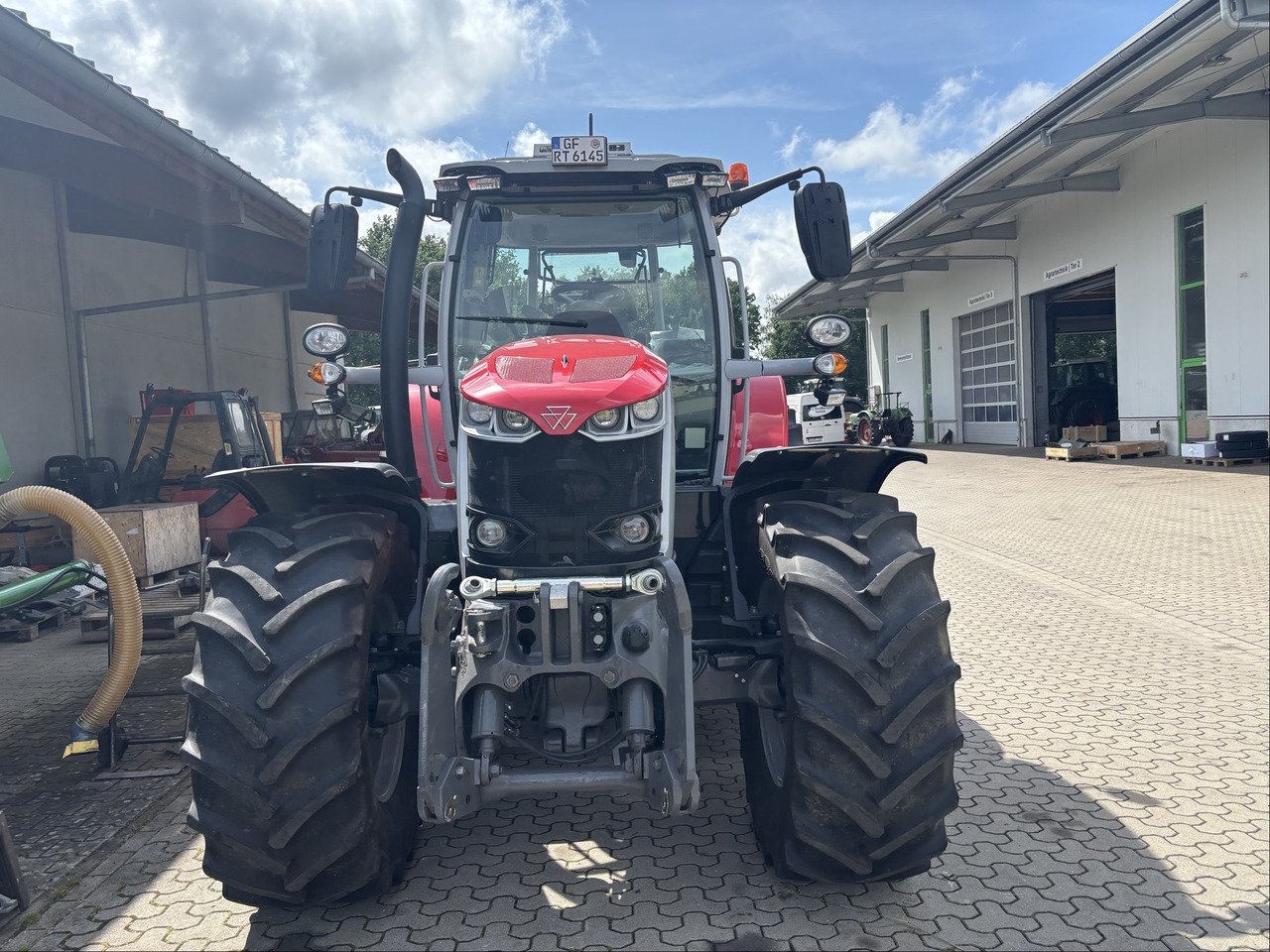 Massey Ferguson 6S.145 Dyna-VT EXCLUSIVE - Traktor: obrázok 2 Massey Ferguson 6S.145 Dyna-VT EXCLUSIVE - Traktor: obrázok 2