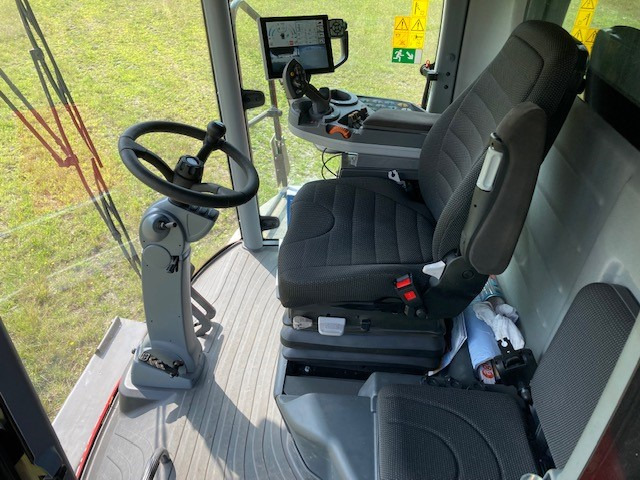 Massey Ferguson 7370 Beta - Obilný kombajn: obrázok 4 Massey Ferguson 7370 Beta - Obilný kombajn: obrázok 4