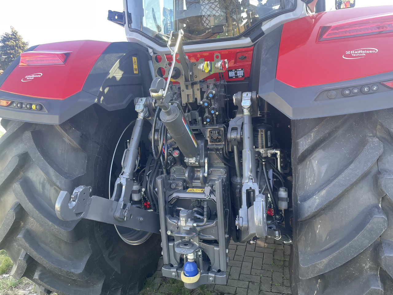 Massey Ferguson 8S.245 Dyna-VT EXCLUSIVE - Traktor: obrázok 3 Massey Ferguson 8S.245 Dyna-VT EXCLUSIVE - Traktor: obrázok 3