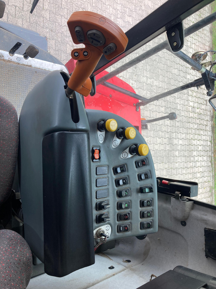 Obilný kombajn Massey Ferguson Beta 7260: obrázok 6 Obilný kombajn Massey Ferguson Beta 7260: obrázok 6