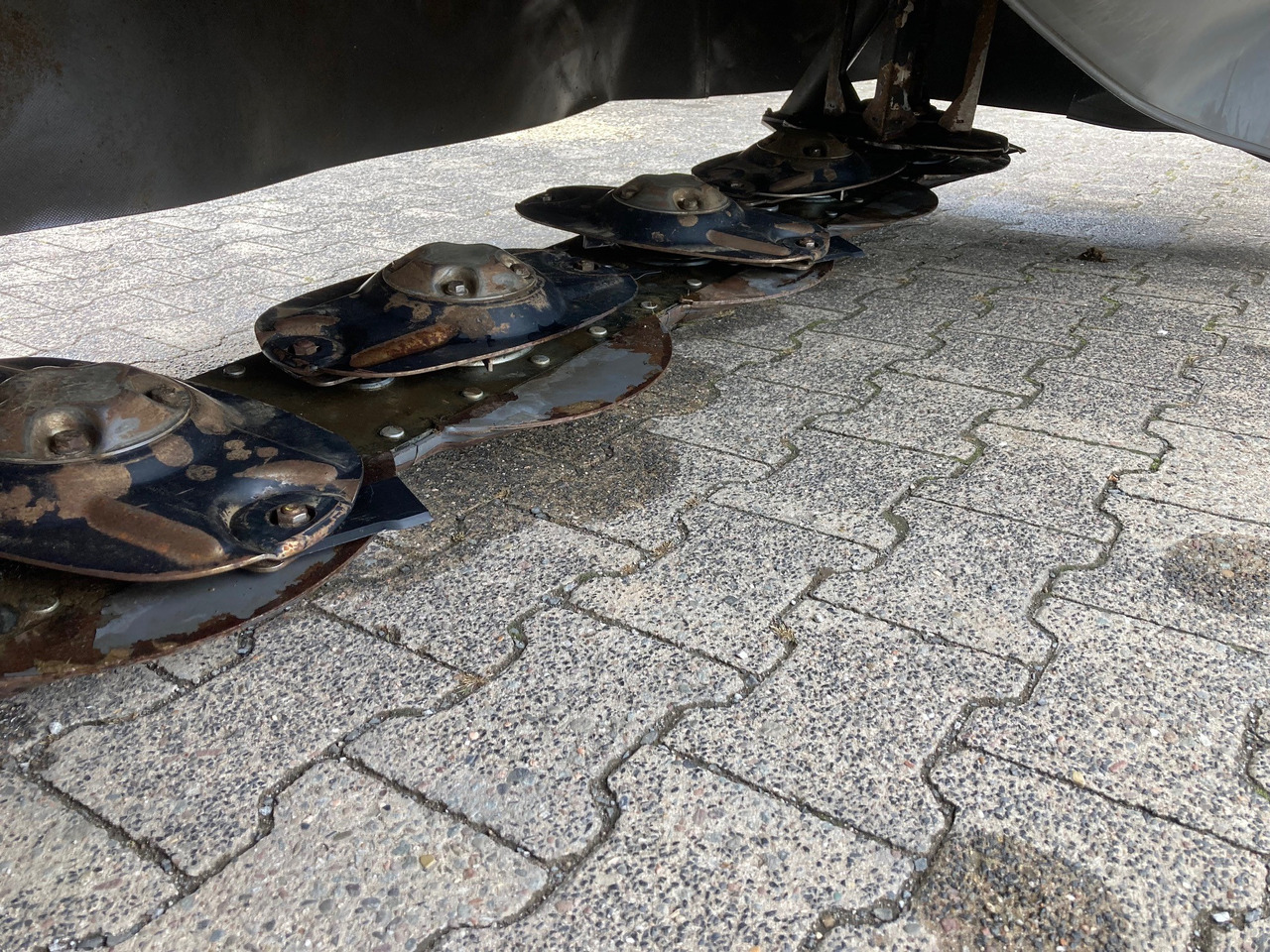 Massey Ferguson DM 287 ISL - Kosačka: obrázok 4 Massey Ferguson DM 287 ISL - Kosačka: obrázok 4