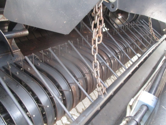 Massey Ferguson MF 716 Press-Wickel-Komb - Stroje na zber krmovín: obrázok 5 Massey Ferguson MF 716 Press-Wickel-Komb - Stroje na zber krmovín: obrázok 5