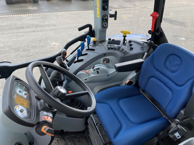New Holland T5.100 - Traktor: obrázok 5 New Holland T5.100 - Traktor: obrázok 5