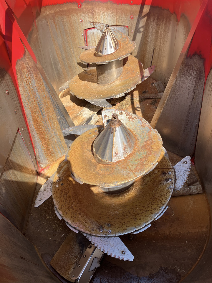 Peecon Peecon Biga 20-215 Twin Plus - Kŕmny voz: obrázok 4 Peecon Peecon Biga 20-215 Twin Plus - Kŕmny voz: obrázok 4