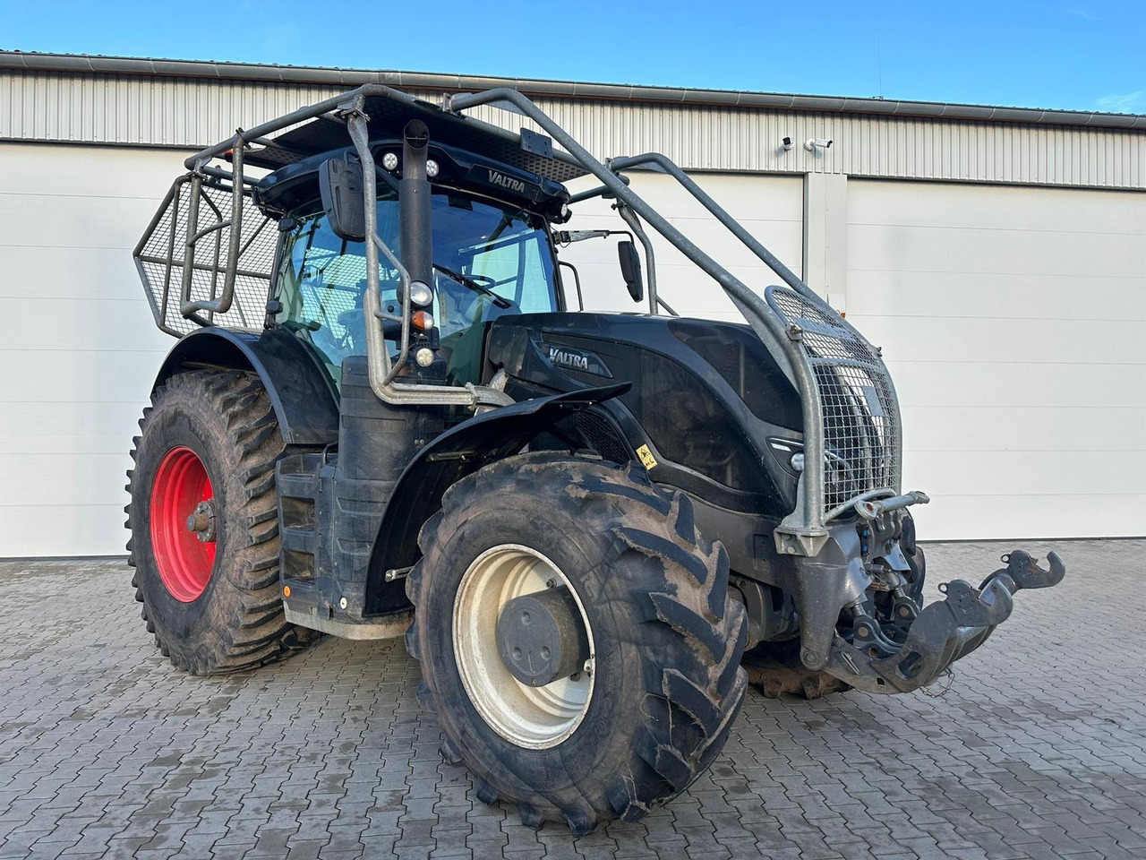 Valtra S 374 - Traktor: obrázok 1 Valtra S 374 - Traktor: obrázok 1