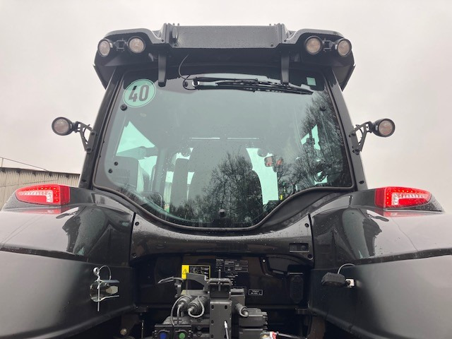 Valtra T235 V 2A1 - Traktor: obrázok 4 Valtra T235 V 2A1 - Traktor: obrázok 4