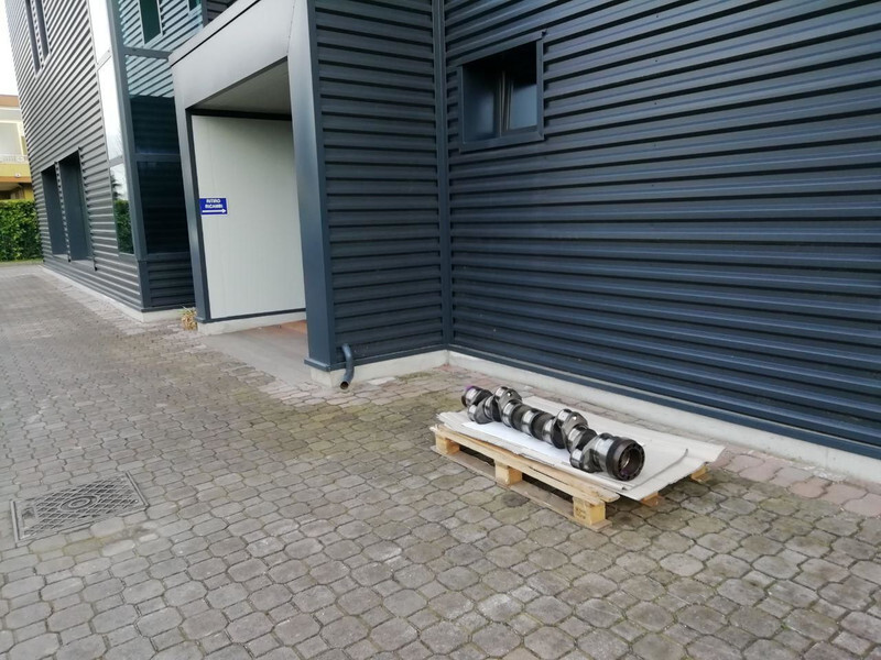 DAF OE 1684102 - Kľukový hriadeľ pre Nákladné auto: obrázok 1 DAF OE 1684102 - Kľukový hriadeľ pre Nákladné auto: obrázok 1