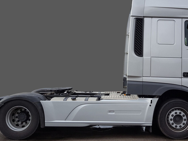 DAF XF106 E6 Sideskirts / Fairings - Aerodynamika/ Spojler pre Nákladné auto: obrázok 1 DAF XF106 E6 Sideskirts / Fairings - Aerodynamika/ Spojler pre Nákladné auto: obrázok 1