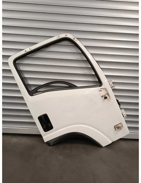 Isuzu RH - PASSENGER - DX - PASSEGGERO - Dvere a diely pre Nákladné auto: obrázok 1 Isuzu RH - PASSENGER - DX - PASSEGGERO - Dvere a diely pre Nákladné auto: obrázok 1