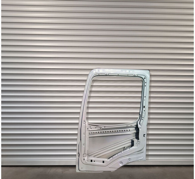 Mercedes-Benz ACTROS AROCS RIGHT SIDE (RH) NAKED - BARE MP4 EURO 6 - Dvere a diely pre Nákladné auto: obrázok 2 Mercedes-Benz ACTROS AROCS RIGHT SIDE (RH) NAKED - BARE MP4 EURO 6 - Dvere a diely pre Nákladné auto: obrázok 2