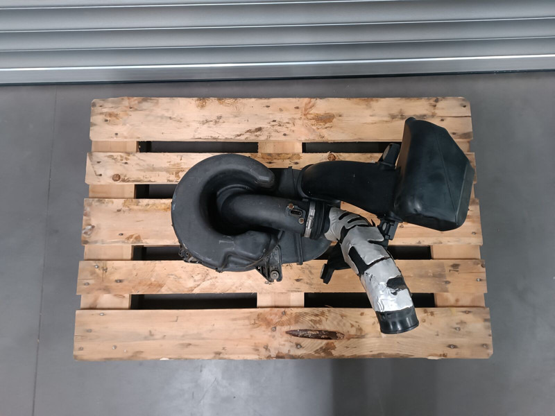 Nissan CABSTAR - Systém nasávania vzduchu pre Nákladné auto: obrázok 2 Nissan CABSTAR - Systém nasávania vzduchu pre Nákladné auto: obrázok 2