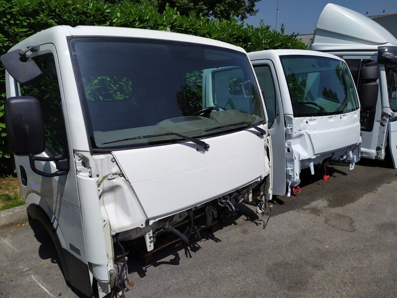 Nissan Cabstar (2007-2013) - Kabína a interiér pre Nákladné auto: obrázok 1 Nissan Cabstar (2007-2013) - Kabína a interiér pre Nákladné auto: obrázok 1