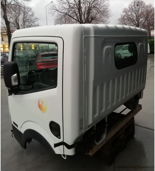 Nissan NT 400 - Kabína a interiér pre Nákladné auto: obrázok 4 Nissan NT 400 - Kabína a interiér pre Nákladné auto: obrázok 4