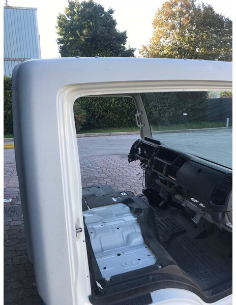 Nissan NT400 CABSTAR - Kabína a interiér pre Nákladné auto: obrázok 3 Nissan NT400 CABSTAR - Kabína a interiér pre Nákladné auto: obrázok 3