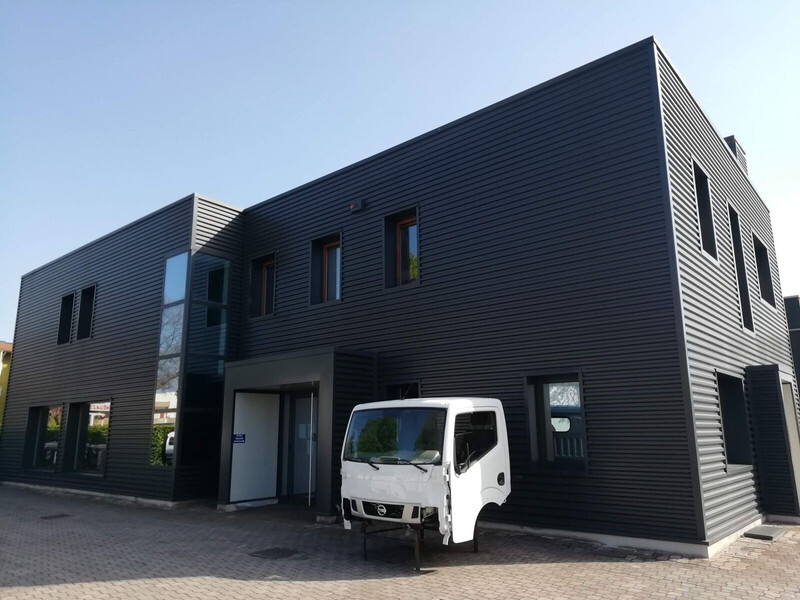 Nissan NT400 - Kabína a interiér pre Nákladné auto: obrázok 1 Nissan NT400 - Kabína a interiér pre Nákladné auto: obrázok 1