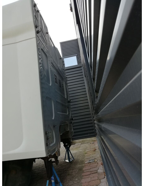 Renault PREMIUM DXI Euro 5 - Kabína a interiér pre Nákladné auto: obrázok 3 Renault PREMIUM DXI Euro 5 - Kabína a interiér pre Nákladné auto: obrázok 3