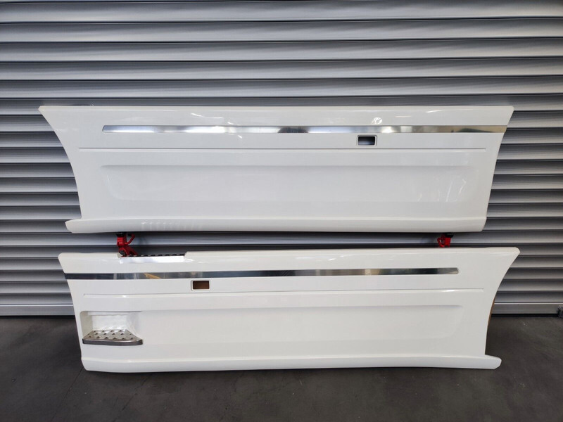 Scania FAIRINGS / CARENE wb 3700 mm - Aerodynamika/ Spojler pre Nákladné auto: obrázok 1 Scania FAIRINGS / CARENE wb 3700 mm - Aerodynamika/ Spojler pre Nákladné auto: obrázok 1