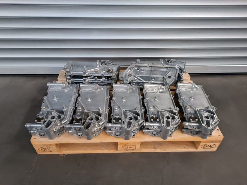 Scania HOUSING - Olejový chladič pre Nákladné auto: obrázok 3 Scania HOUSING - Olejový chladič pre Nákladné auto: obrázok 3