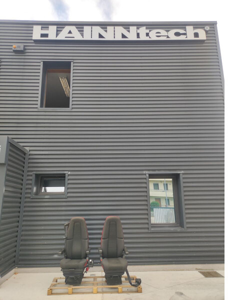 Volvo FH4 - FH13 FH16 - Sedadlo pre Nákladné auto: obrázok 1 Volvo FH4 - FH13 FH16 - Sedadlo pre Nákladné auto: obrázok 1