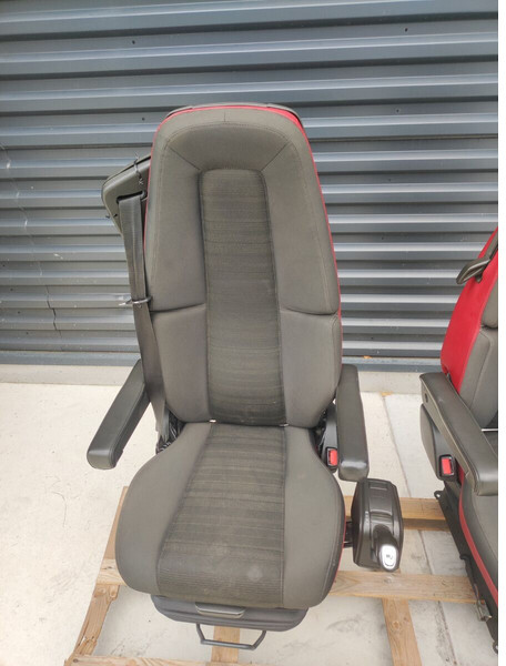 Volvo FH4 - FH13 FH16 - Sedadlo pre Nákladné auto: obrázok 4 Volvo FH4 - FH13 FH16 - Sedadlo pre Nákladné auto: obrázok 4