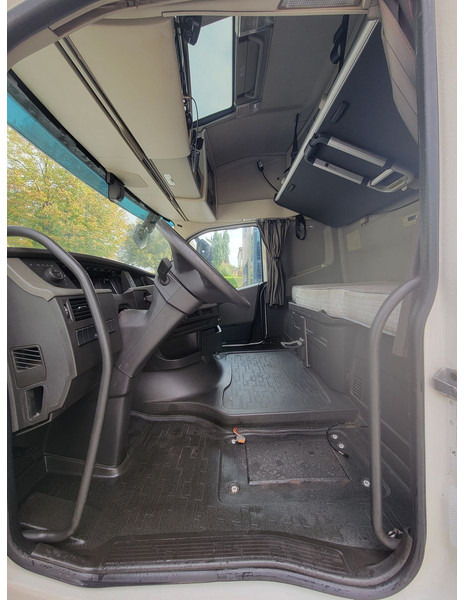 Volvo Globetrotter - Kabína a interiér pre Nákladné auto: obrázok 4 Volvo Globetrotter - Kabína a interiér pre Nákladné auto: obrázok 4