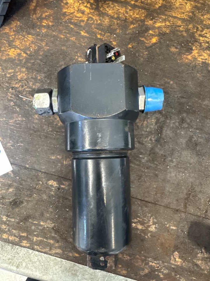 MAN OIL FILTER 81.67506-6019 - Riadenia pre Nákladné auto: obrázok 1 MAN OIL FILTER 81.67506-6019 - Riadenia pre Nákladné auto: obrázok 1