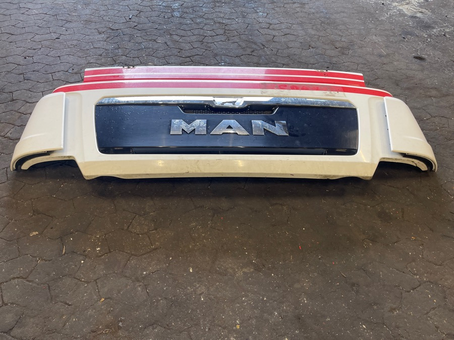 MAN TGS FRONT SERVICE DOOR 81.61110-6092 - Kabína a interiér pre Nákladné auto: obrázok 1 MAN TGS FRONT SERVICE DOOR 81.61110-6092 - Kabína a interiér pre Nákladné auto: obrázok 1