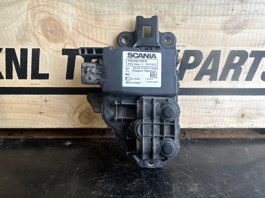 SCANIA BATTERY EQUALISER 2977072 - Elektrický systém pre Nákladné auto: obrázok 2 SCANIA BATTERY EQUALISER 2977072 - Elektrický systém pre Nákladné auto: obrázok 2