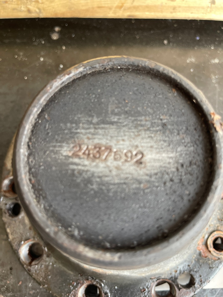 SCANIA DRIVE SHAFT FLANGE 2437692 - Poloos pre Nákladné auto: obrázok 2 SCANIA DRIVE SHAFT FLANGE 2437692 - Poloos pre Nákladné auto: obrázok 2