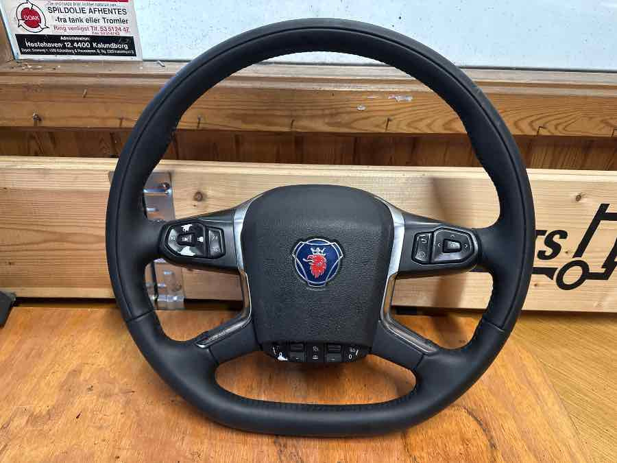 SCANIA STEERING WHEEL 3062375 - Riadenia pre Nákladné auto: obrázok 1 SCANIA STEERING WHEEL 3062375 - Riadenia pre Nákladné auto: obrázok 1