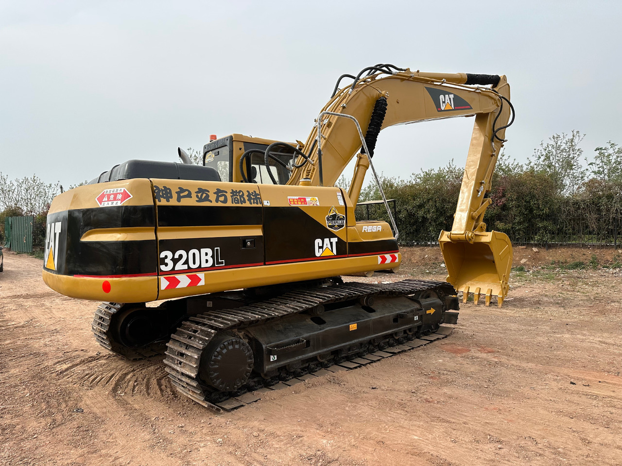 CAT 320BL crawler excavator - Pásové rýpadlo: obrázok 4 CAT 320BL crawler excavator - Pásové rýpadlo: obrázok 4