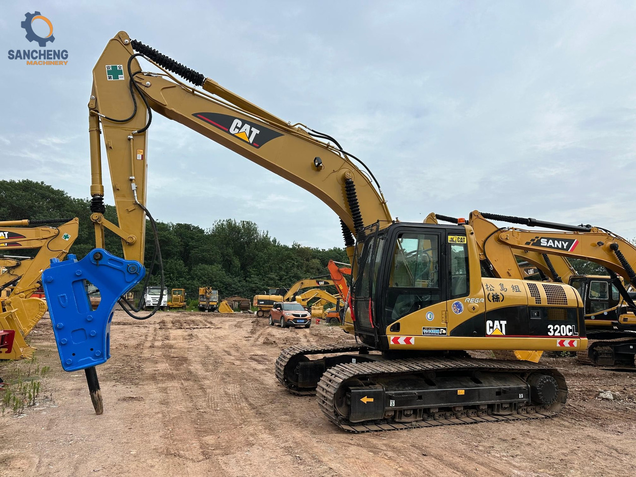 CAT 320CL with hammer - Pásové rýpadlo: obrázok 1 CAT 320CL with hammer - Pásové rýpadlo: obrázok 1