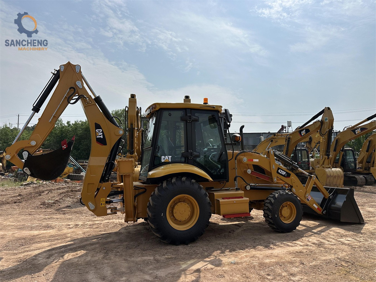 CAT 420F2 - Rýpadlo-nakladač: obrázok 2 CAT 420F2 - Rýpadlo-nakladač: obrázok 2