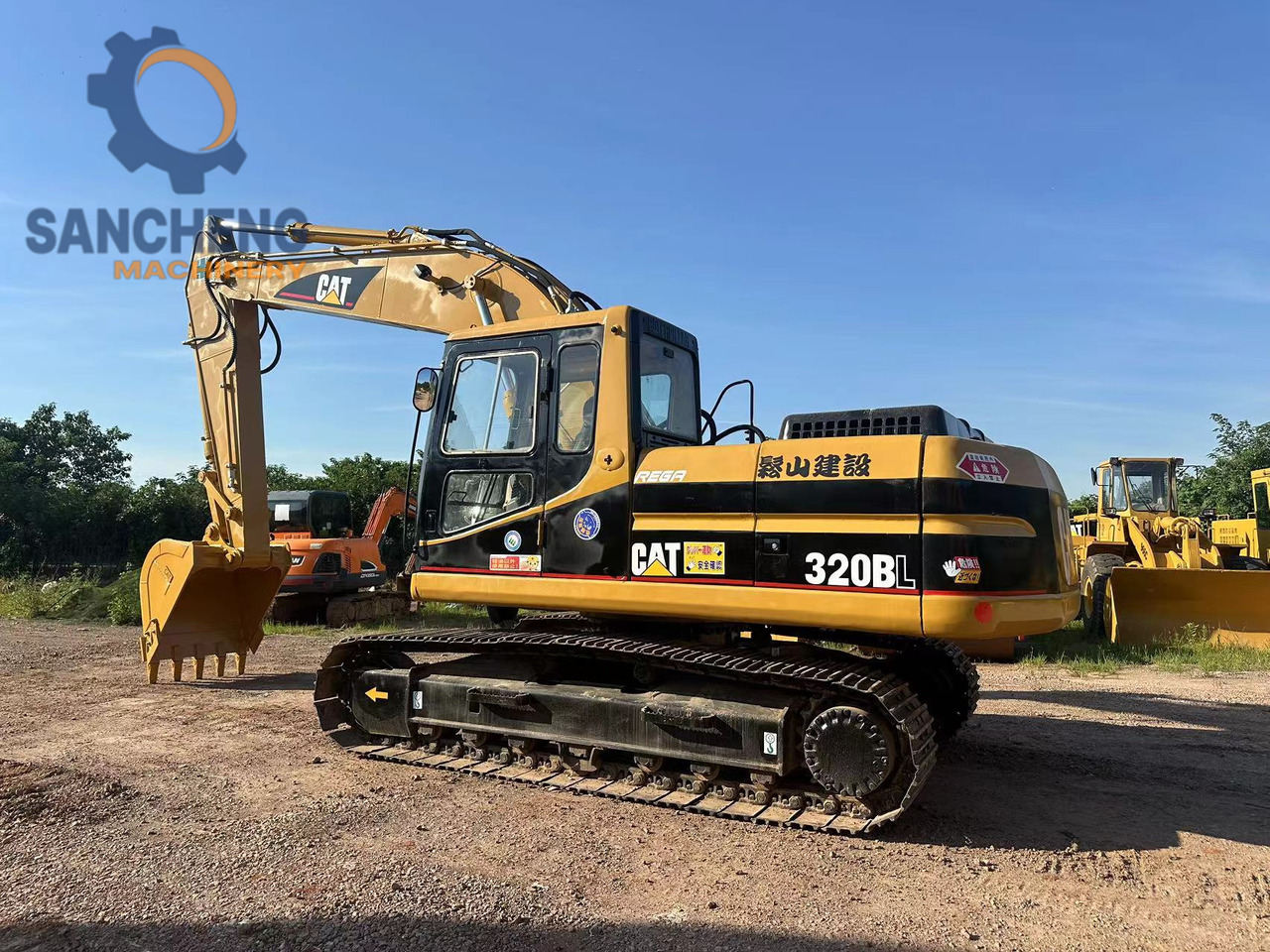 CATERPILLAR 320BL - Pásové rýpadlo: obrázok 1 CATERPILLAR 320BL - Pásové rýpadlo: obrázok 1