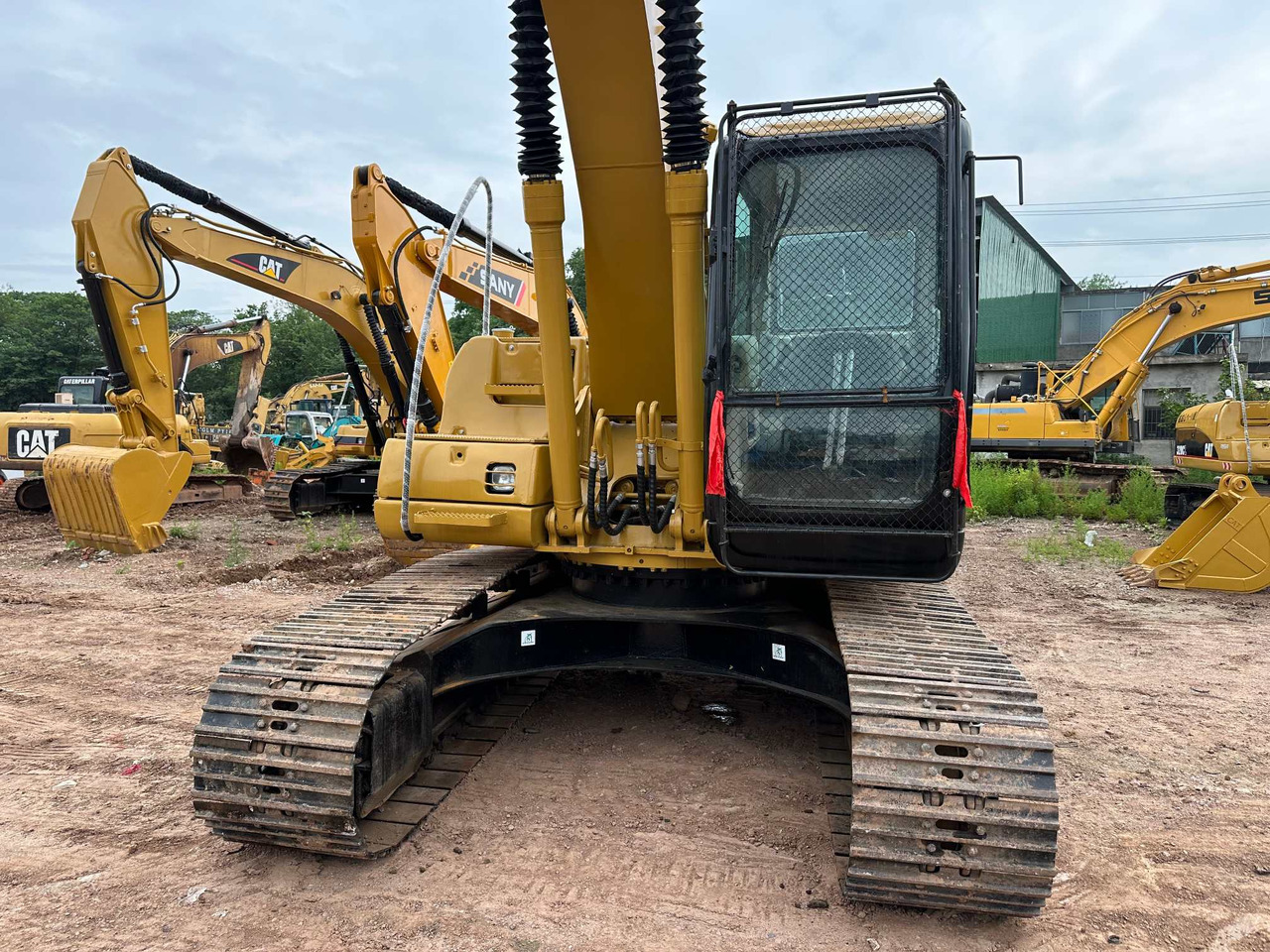CATERPILLAR 320CL - Pásové rýpadlo: obrázok 3 CATERPILLAR 320CL - Pásové rýpadlo: obrázok 3