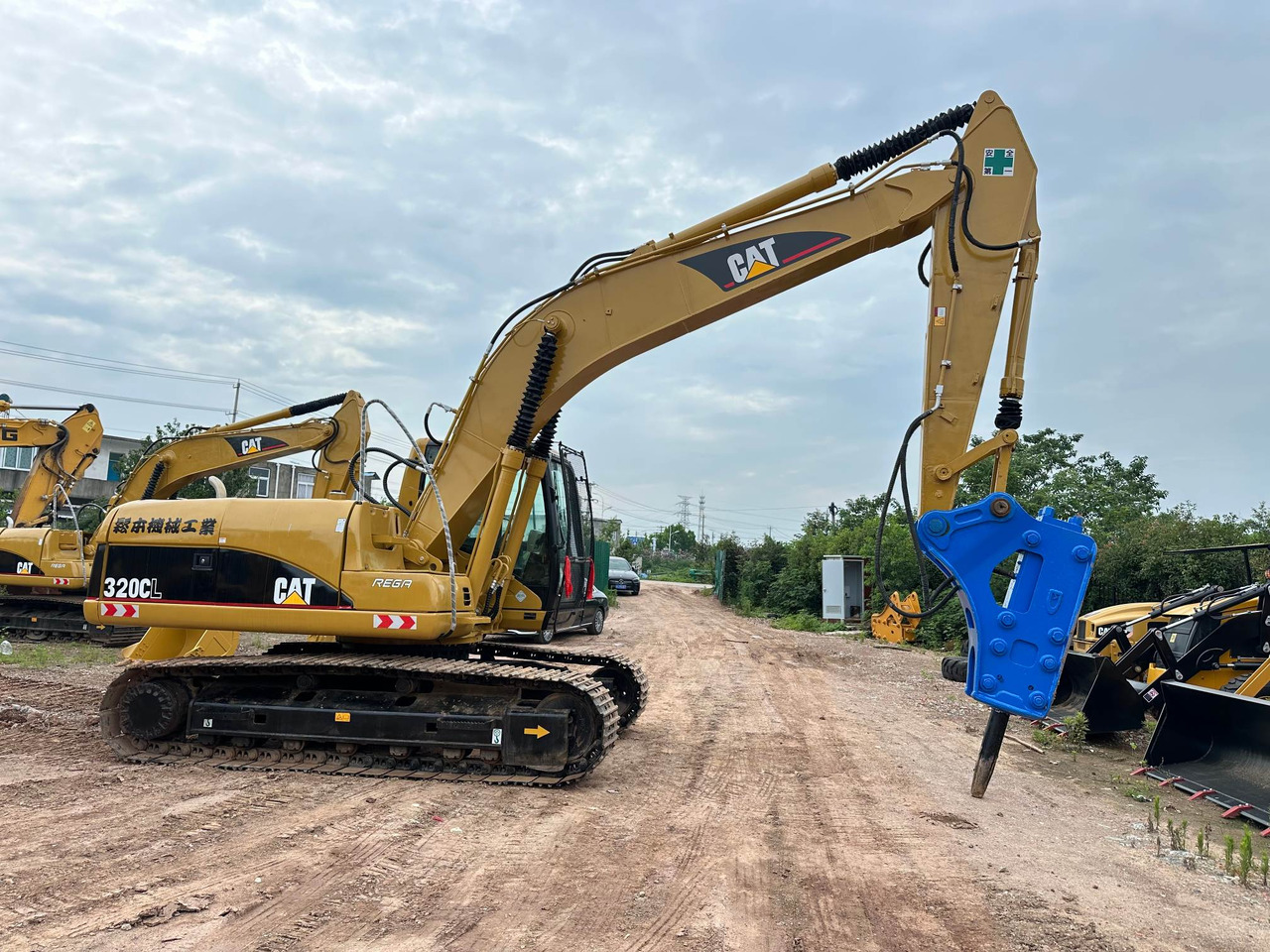 CATERPILLAR 320CL - Pásové rýpadlo: obrázok 1 CATERPILLAR 320CL - Pásové rýpadlo: obrázok 1