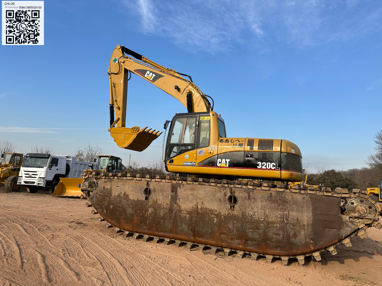 CATERPILLAR 320CL - Plovoucí rýpadlo: obrázok 1 CATERPILLAR 320CL - Plovoucí rýpadlo: obrázok 1