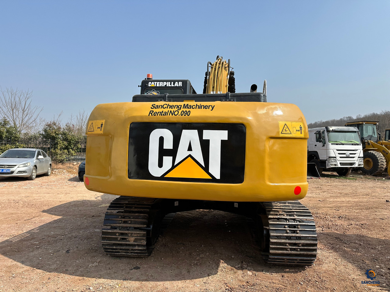 CATERPILLAR 320D2L - Pásové rýpadlo: obrázok 4 CATERPILLAR 320D2L - Pásové rýpadlo: obrázok 4