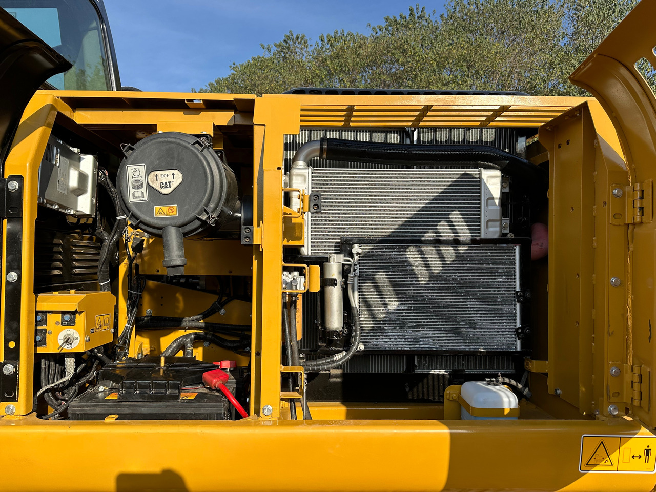 Pásové rýpadlo CATERPILLAR 320D2L excavator: obrázok 7