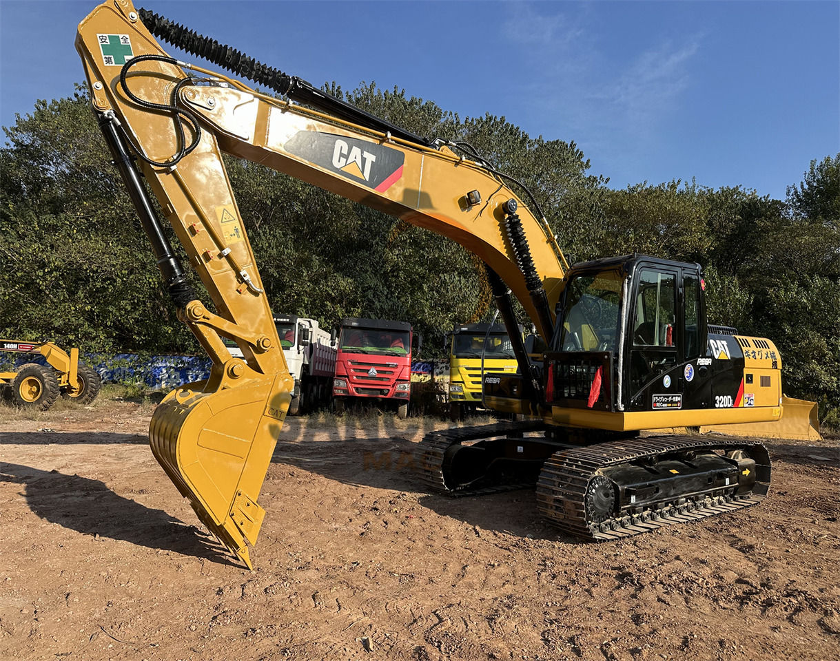 CATERPILLAR 320DL - Pásové rýpadlo: obrázok 4 CATERPILLAR 320DL - Pásové rýpadlo: obrázok 4