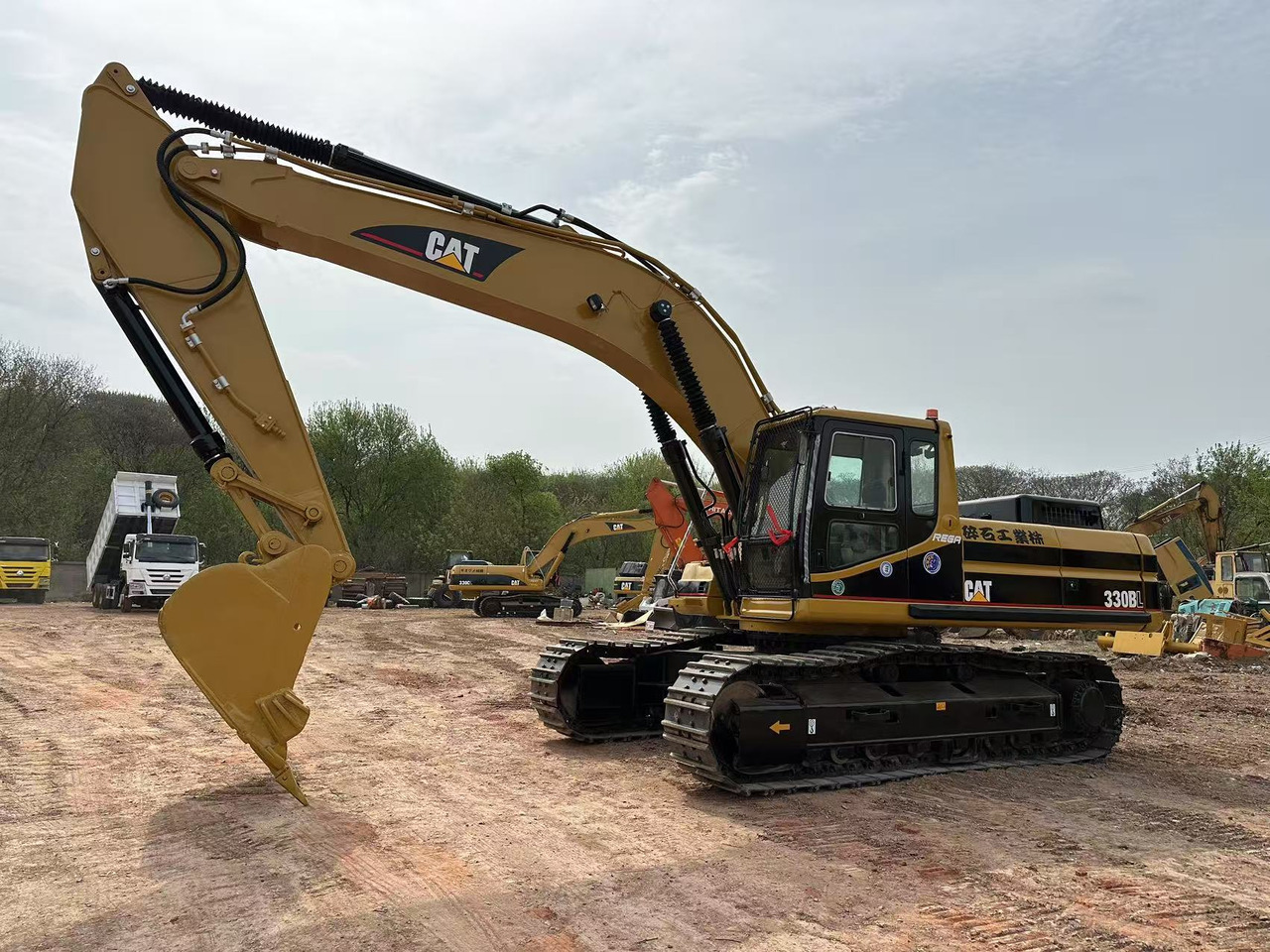 CATERPILLAR 330BL - Rýpadlo: obrázok 1 CATERPILLAR 330BL - Rýpadlo: obrázok 1