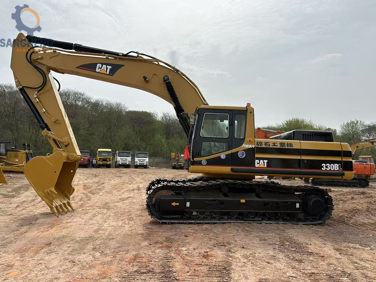 CATERPILLAR 330BL - Pásové rýpadlo: obrázok 4 CATERPILLAR 330BL - Pásové rýpadlo: obrázok 4