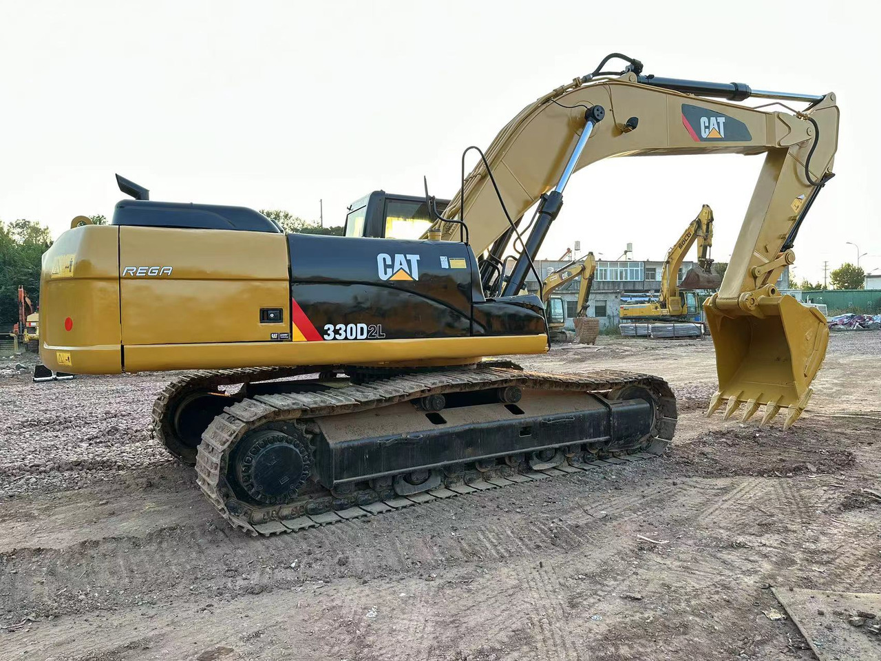 CATERPILLAR 330D2L excavator - Pásové rýpadlo: obrázok 1 CATERPILLAR 330D2L excavator - Pásové rýpadlo: obrázok 1