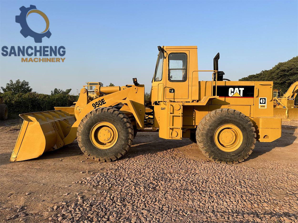 CATERPILLAR 950E - Kolesový nakladač: obrázok 4 CATERPILLAR 950E - Kolesový nakladač: obrázok 4