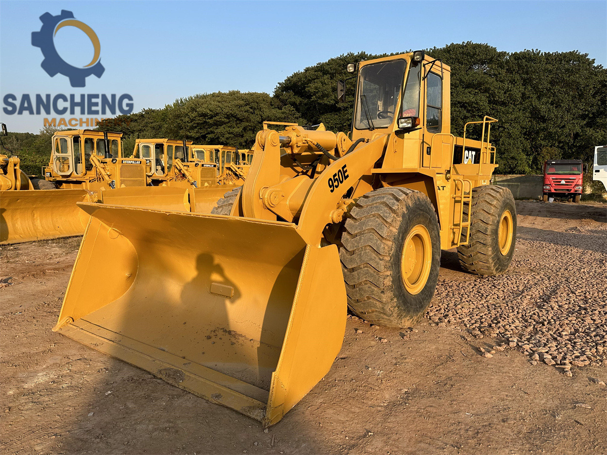 CATERPILLAR 950E - Kolesový nakladač: obrázok 2 CATERPILLAR 950E - Kolesový nakladač: obrázok 2