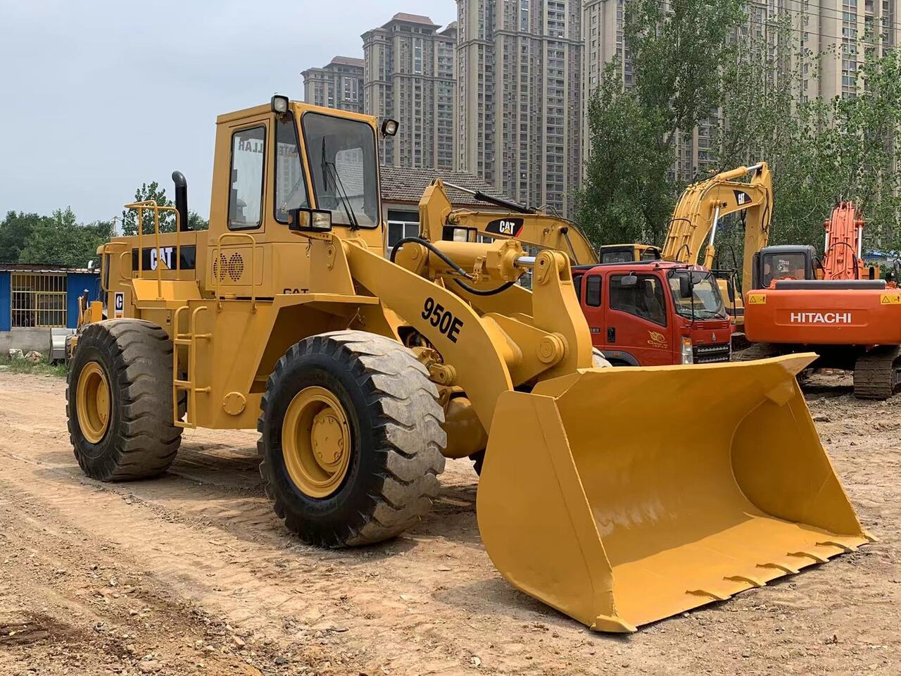 CATERPILLAR 950E - Kolesový nakladač: obrázok 4 CATERPILLAR 950E - Kolesový nakladač: obrázok 4