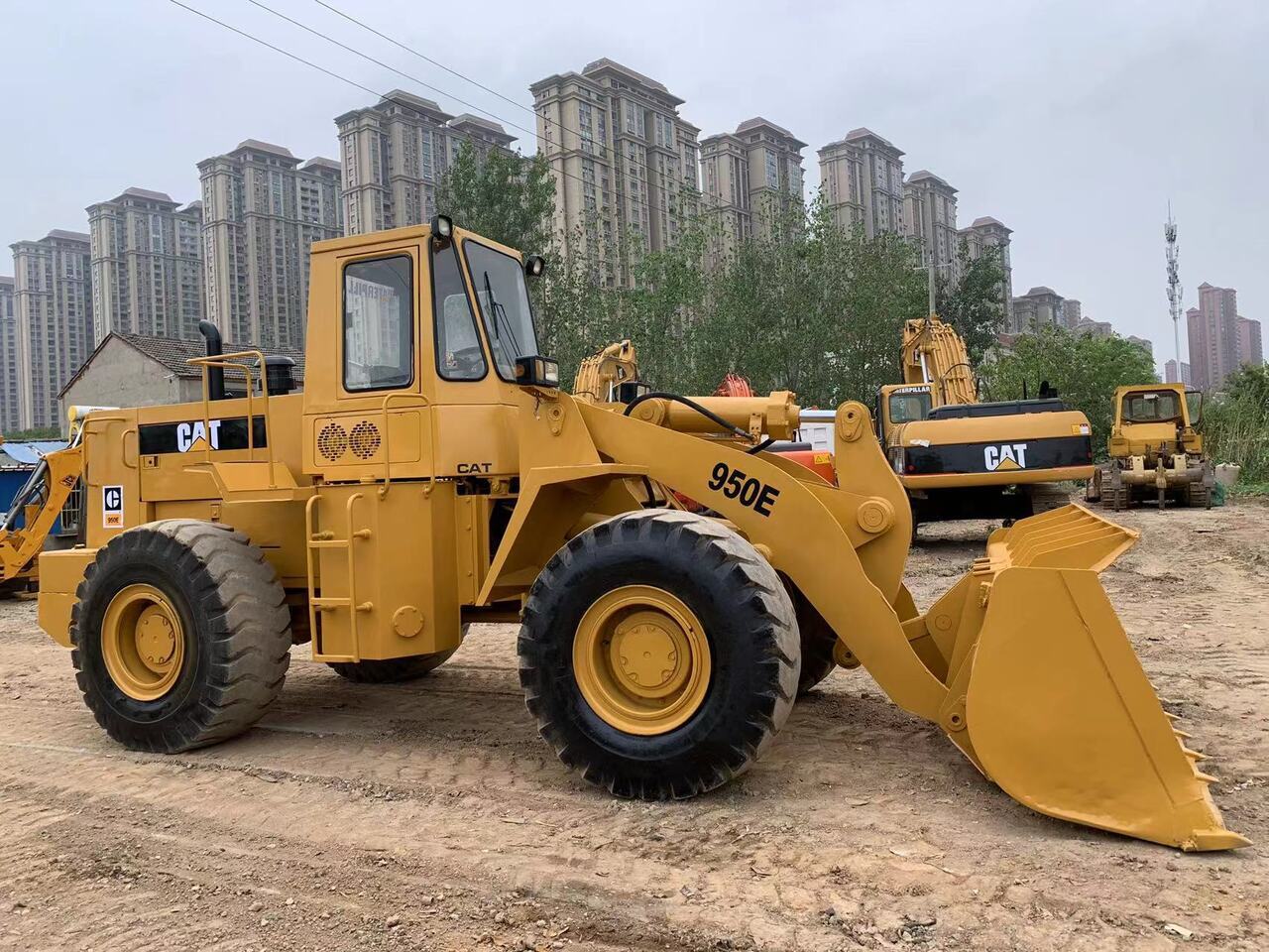 CATERPILLAR 950E - Kolesový nakladač: obrázok 1 CATERPILLAR 950E - Kolesový nakladač: obrázok 1