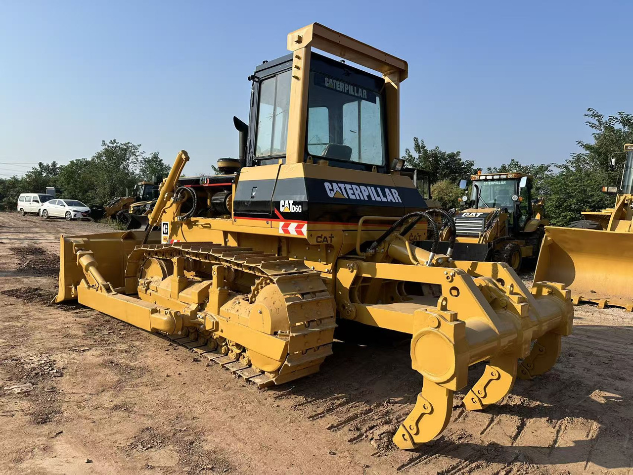 CATERPILLAR D6G Crawler Dozer - Buldozér: obrázok 3 CATERPILLAR D6G Crawler Dozer - Buldozér: obrázok 3