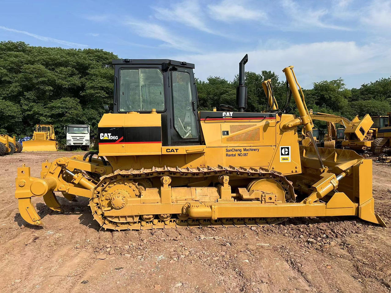 CATERPILLAR D6G Crawler Dozer - Buldozér: obrázok 5 CATERPILLAR D6G Crawler Dozer - Buldozér: obrázok 5