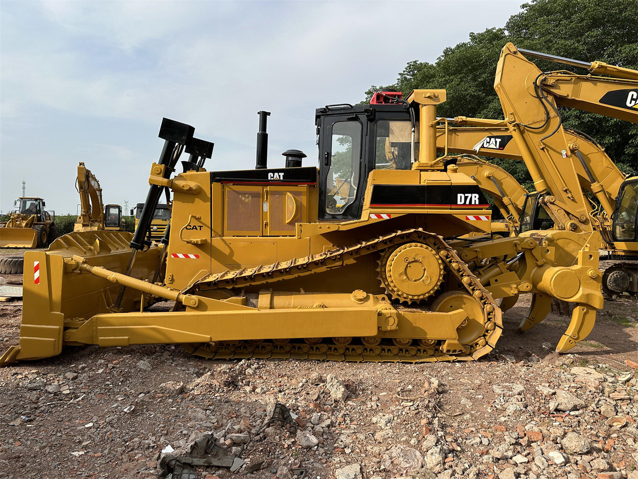 Buldozér CATERPILLAR D7R: obrázok 6
